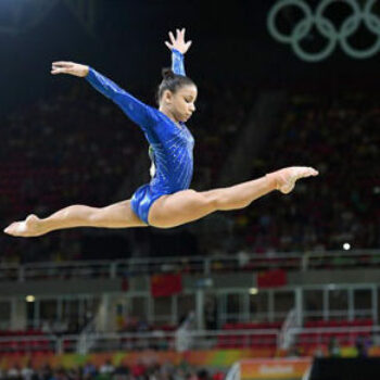 Bresilienne-Flavia-Saraivade-finale-gymnastique-artistique-feminine-Jeux-olympiques-Rio-Janeiro-Bresil-9-2016_0_729_486